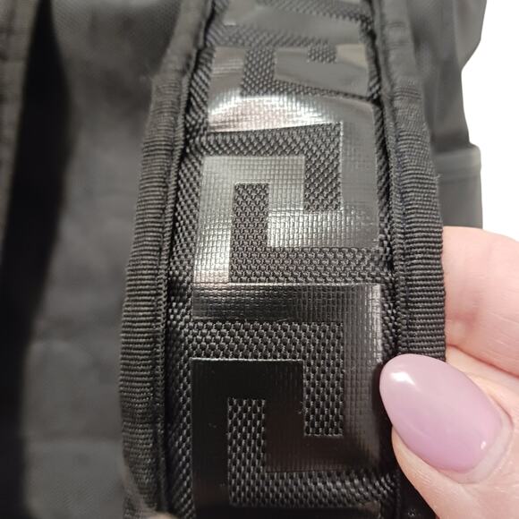 Yoga Tote Backpack VERSACE Parfum Gold LOGO BLACK Drawstring Bucket Zucca - Picture 3 of 16